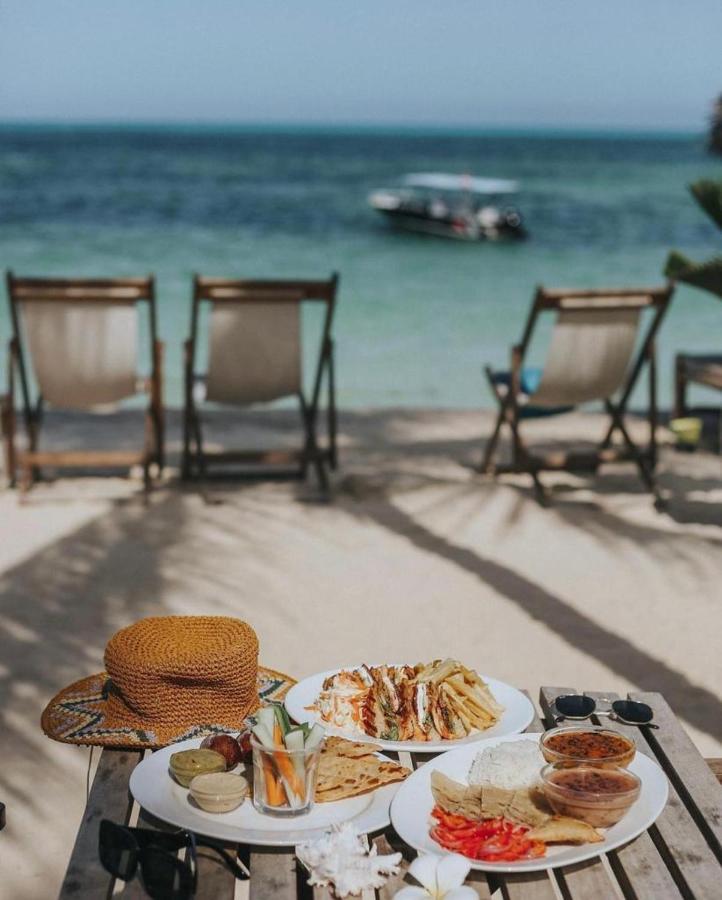 Blue Oyster Hotel 잠비아니 외부 사진